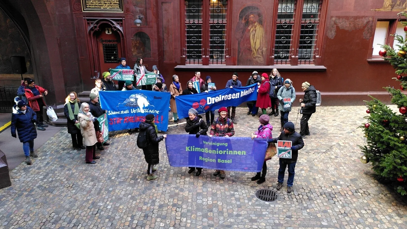 Einreichung Petition Zombie Rheintunnel Basel 2