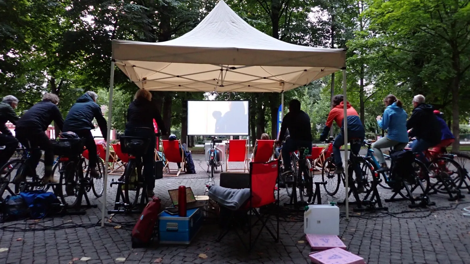 Velokino Petersplatz 1 2000px