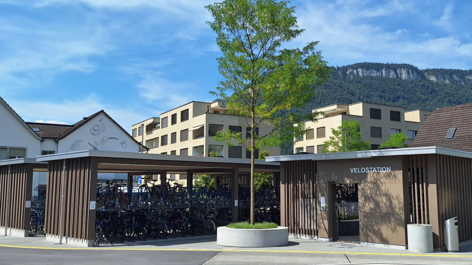 Veloparkierung bei Bahnhof, Stans