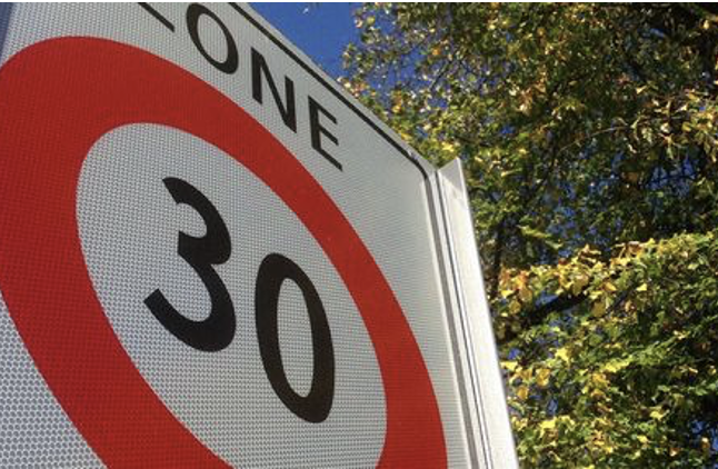 Verkehrstafel Tempo-30-Zone