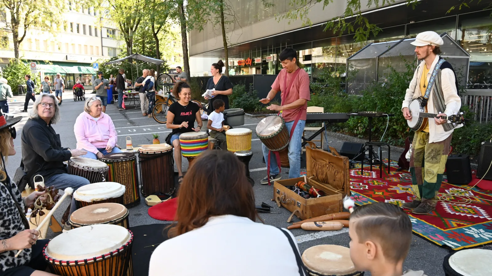 "Drum Circle" am Parking Day 2026 in Zug