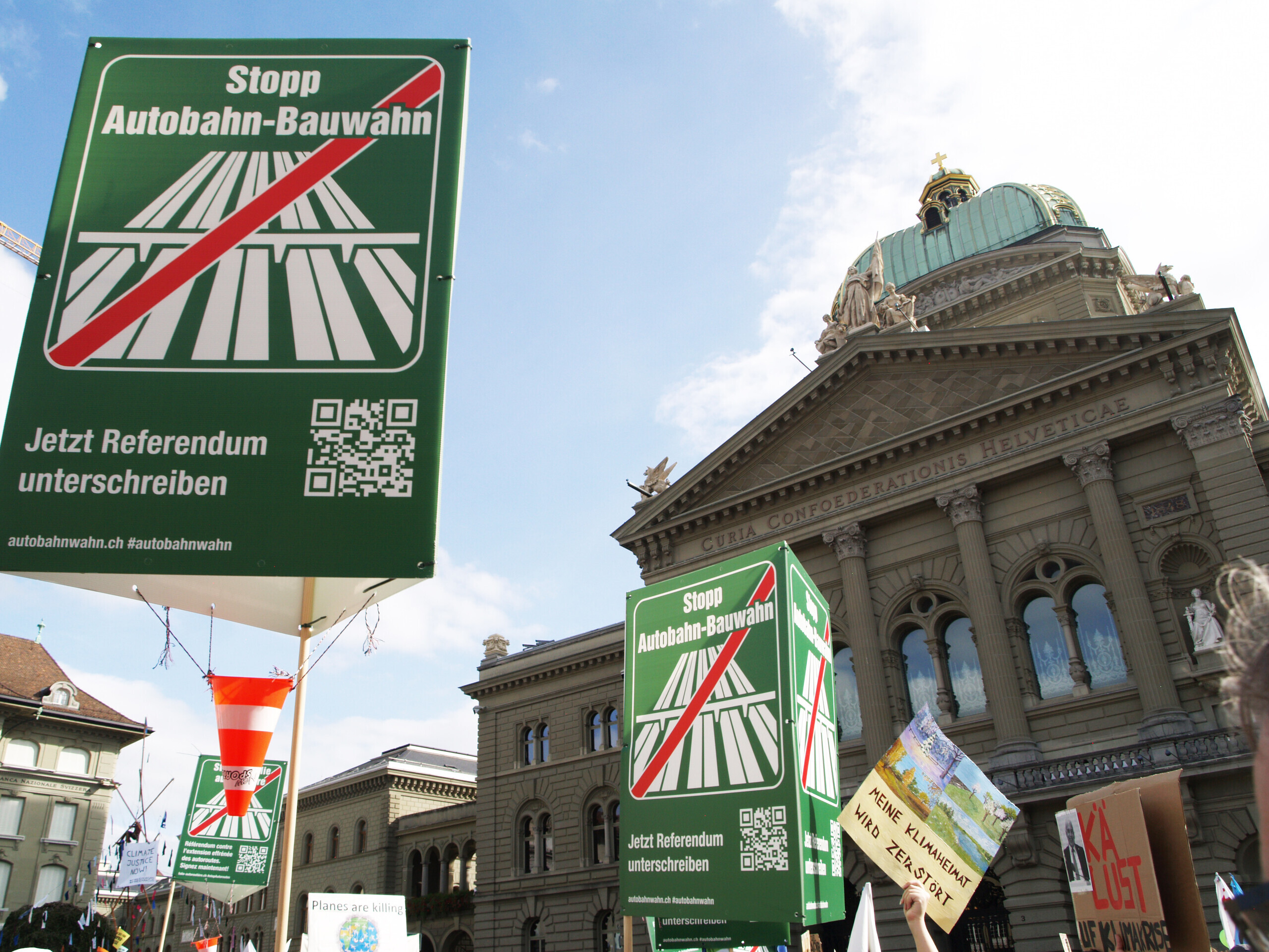 Nein zum Autobahn-Ausbau, Klimademo, 2023, Fahnen, Bundeshaus