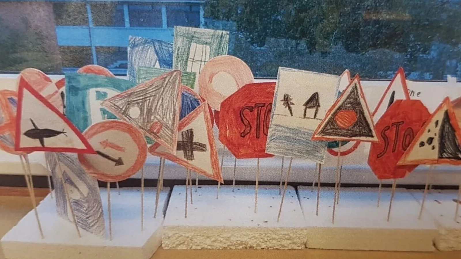 Verkehrsschilder zeichnen