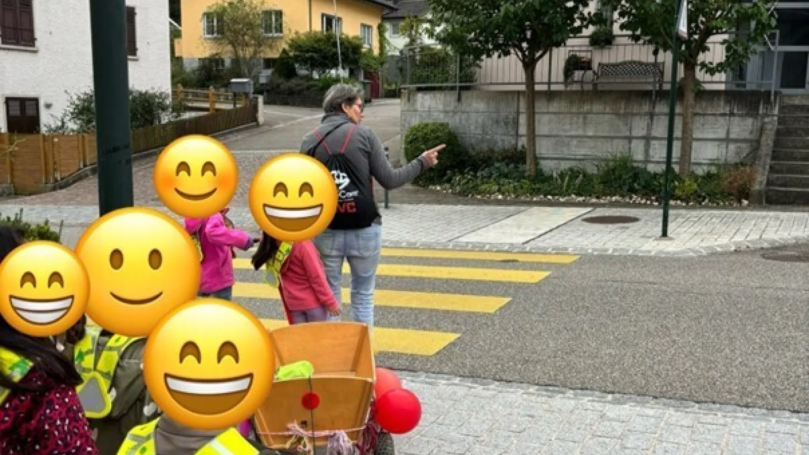 Schulwege mit Leiterwagen