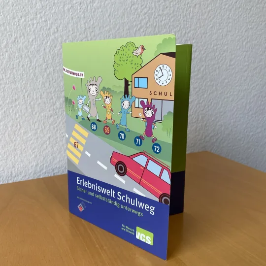 Spiel Walk to school Schulweg