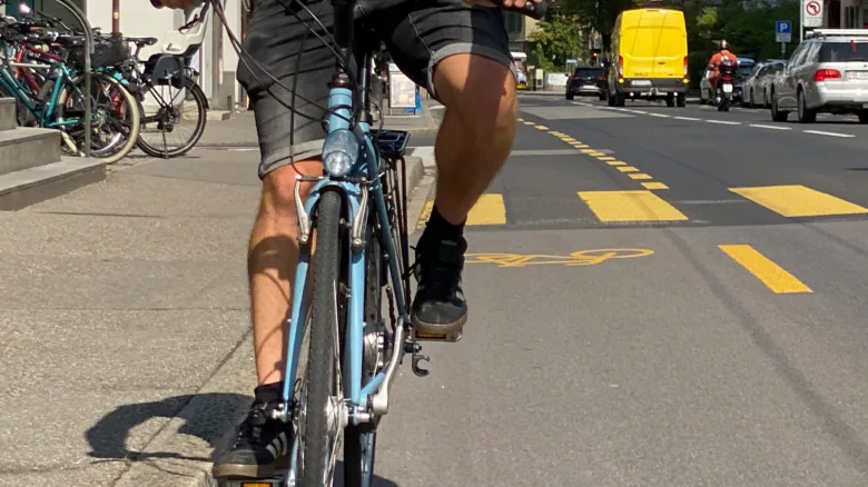 Überholabstand Fahrspur rechts
