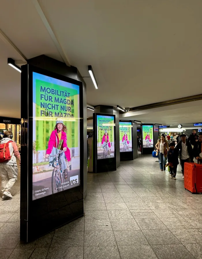 Kampagne VCS Bahnhof Bern