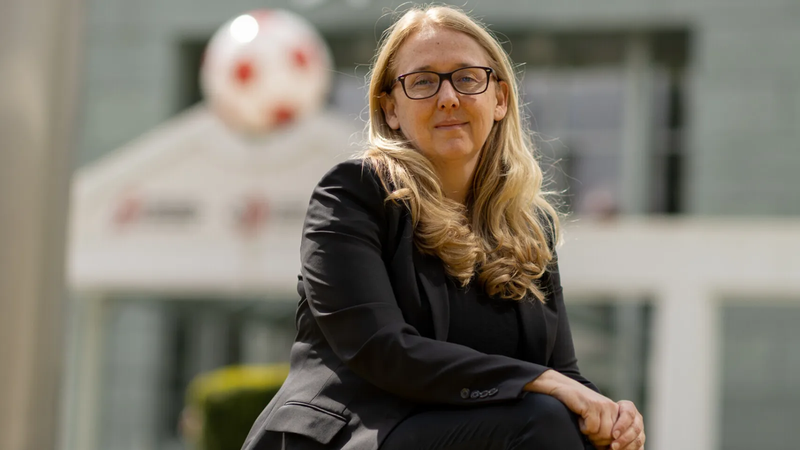 VCS Magazin Politik Interview w Euro Doris Keller