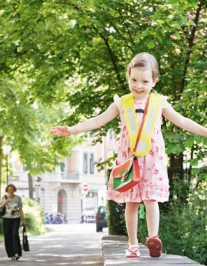 Zu Fuss zur Schule, ein sicheres Erlebnis