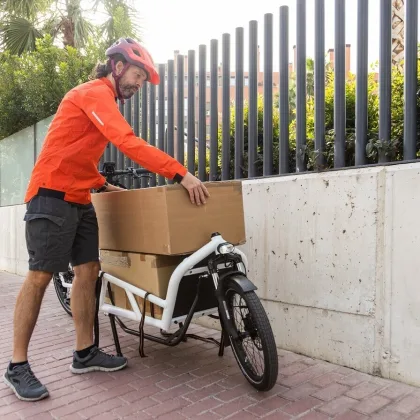 Cargovelo Velofahrer Stadt