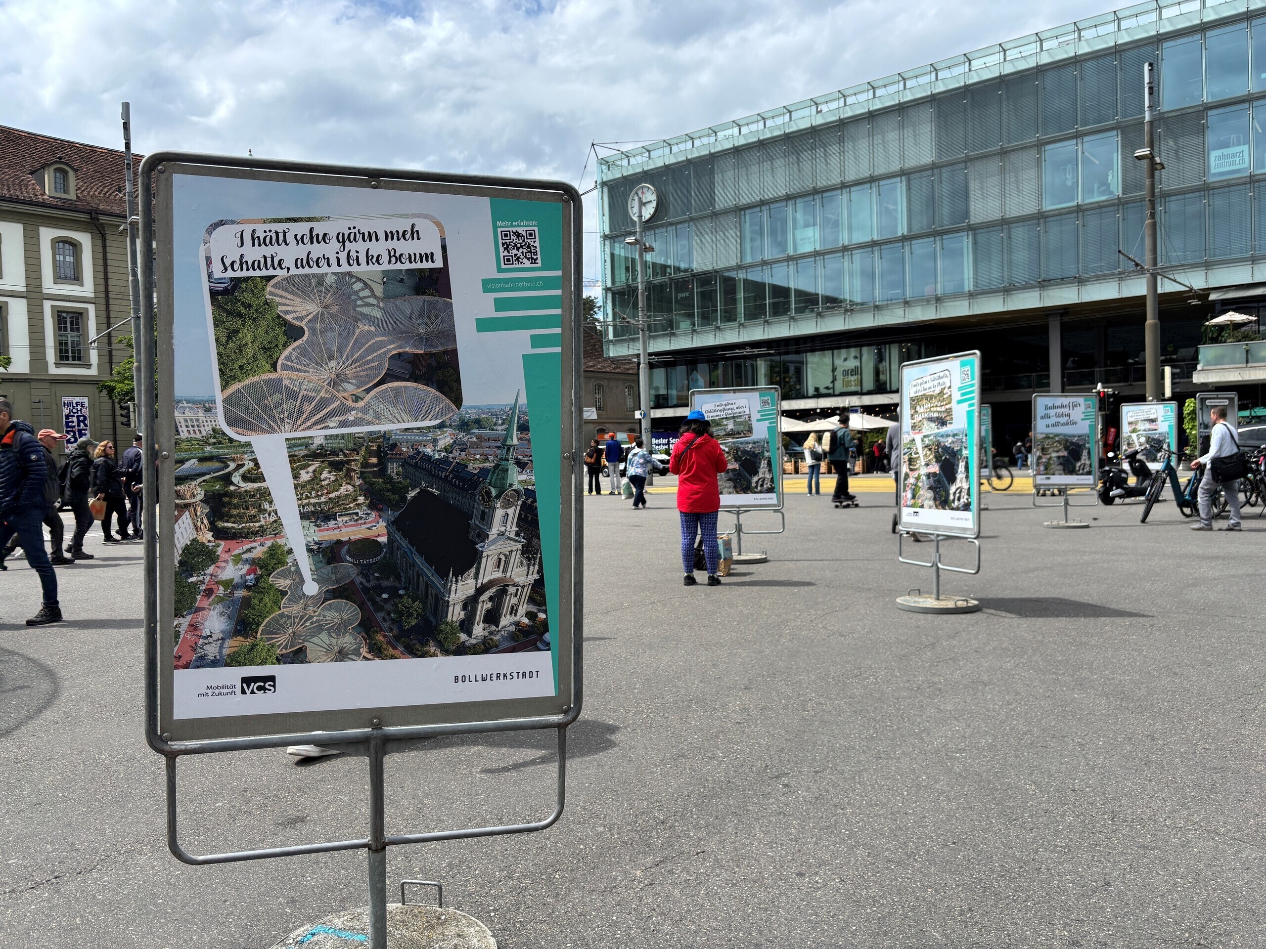 Ausstellung Plakate Vision Bahnhof Bern VCS